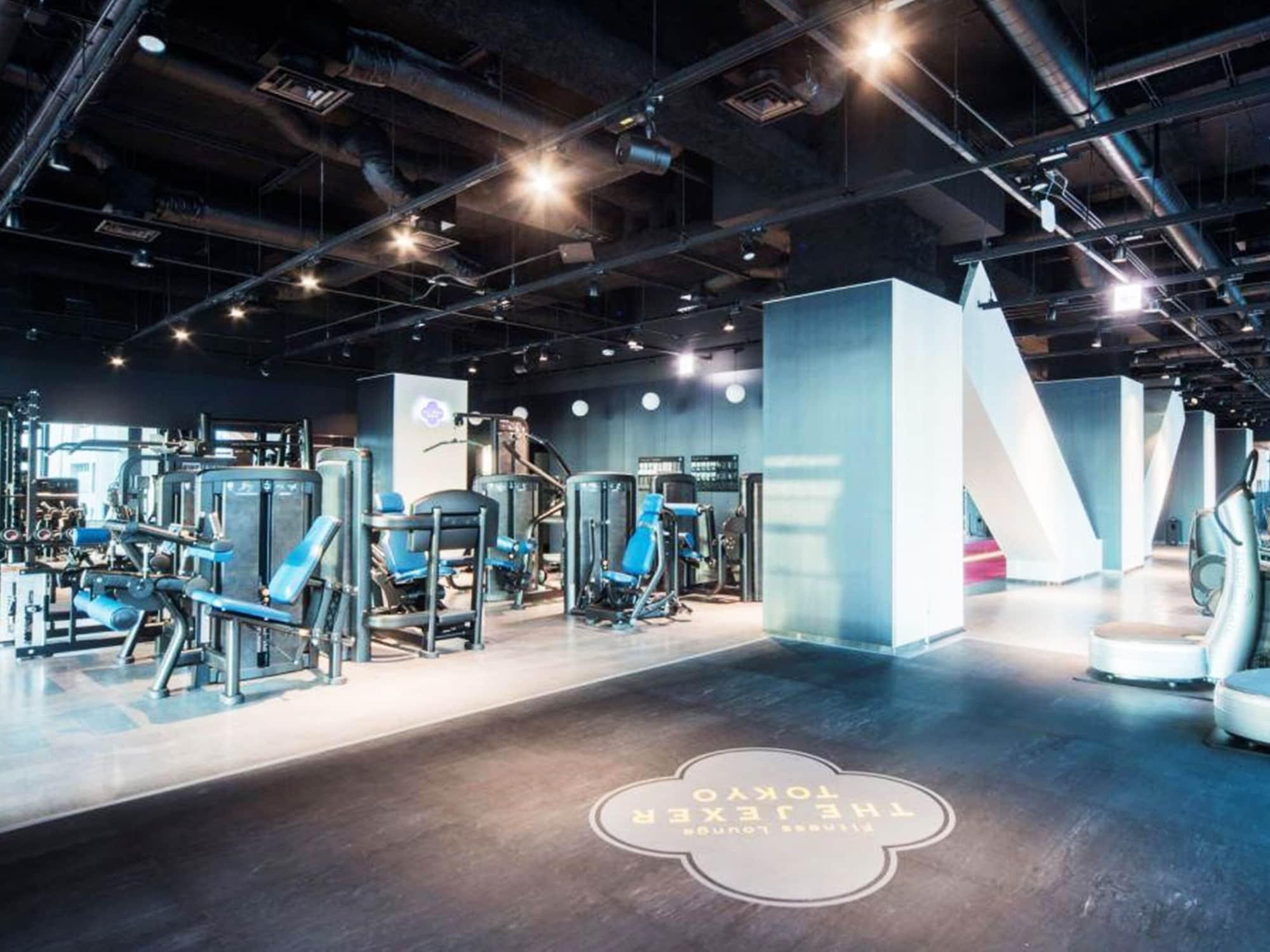 Oakwood Premier Tokyo Hotel Exterior foto Anytime Fitness in Japan