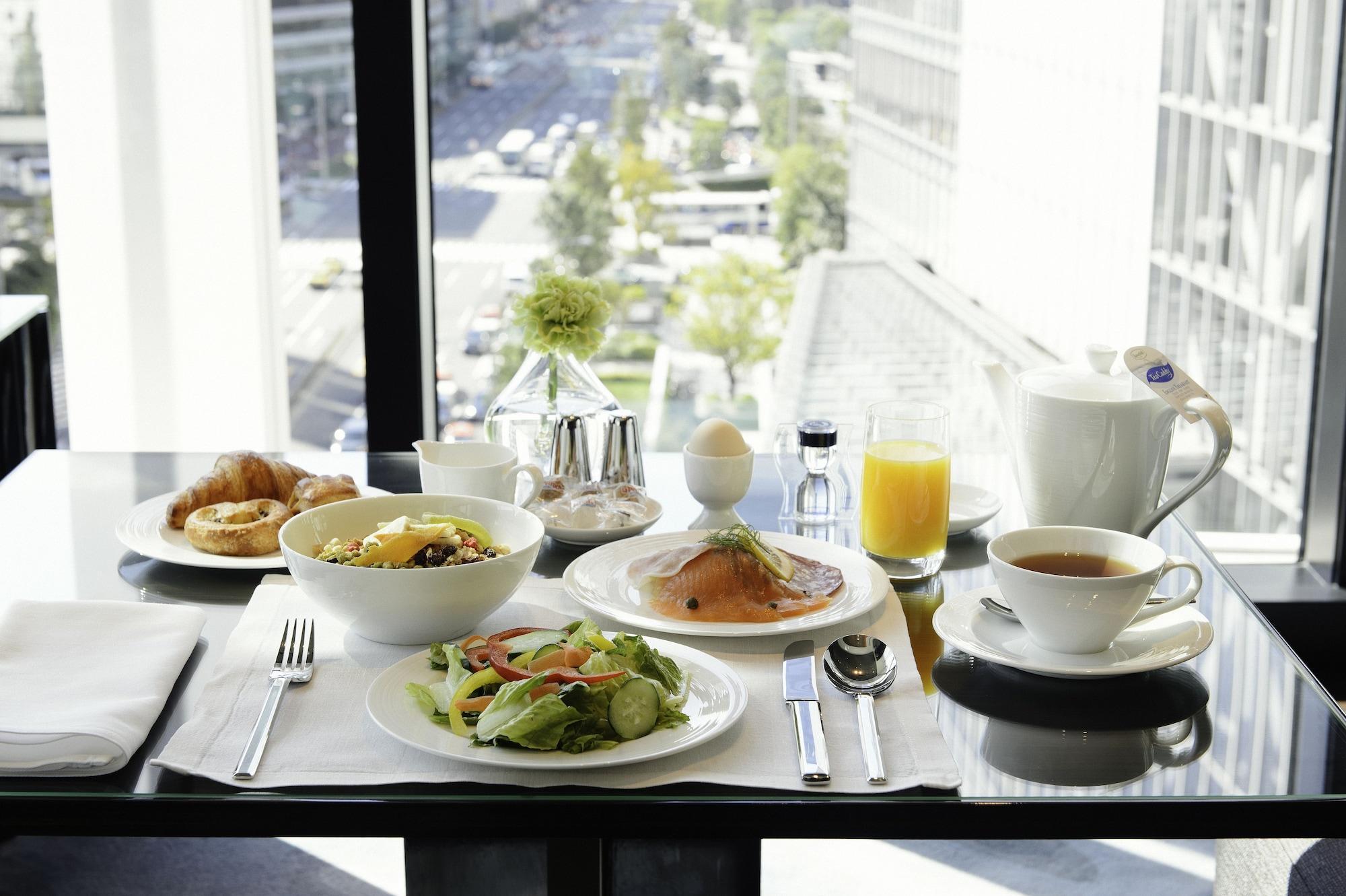 Oakwood Premier Tokyo Hotel Exterior foto A breakfast table